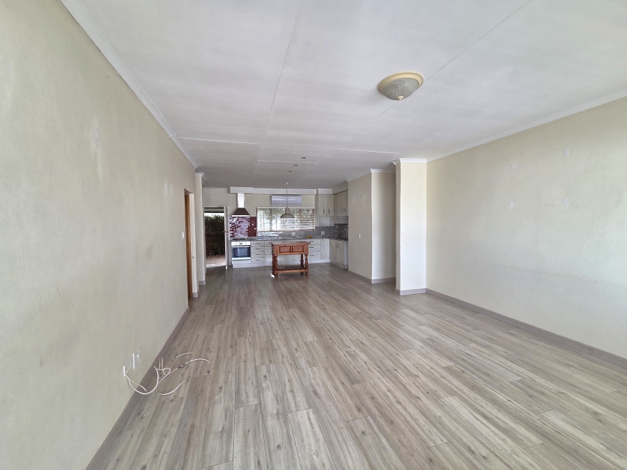 To Let 3 Bedroom Property for Rent in Wilkoppies North West